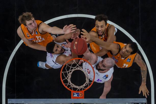 或事业比作 或事业比作